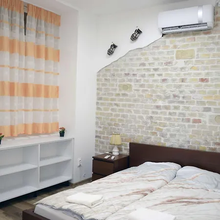 Berzsenyi Breeze * Budapest