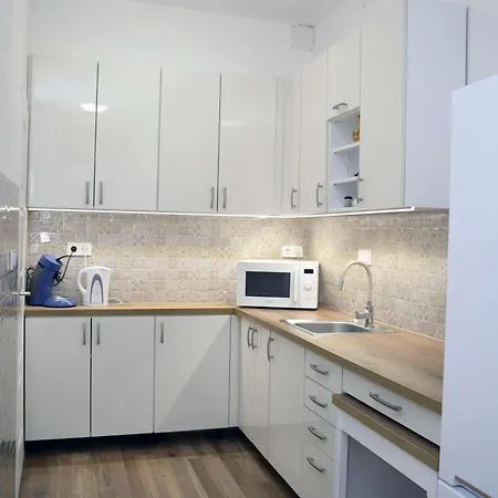 Berzsenyi Breeze Apartment *