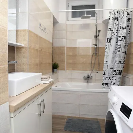 Apartamento Berzsenyi Breeze *