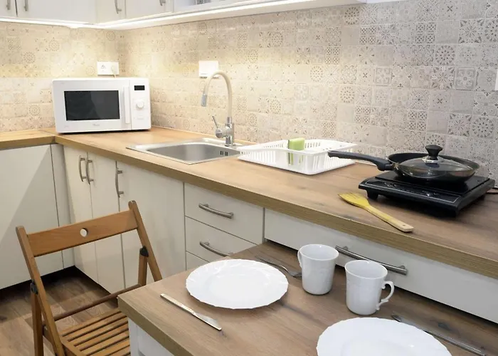Berzsenyi Breeze Apartament *