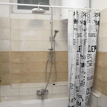 Berzsenyi Breeze Apartment *